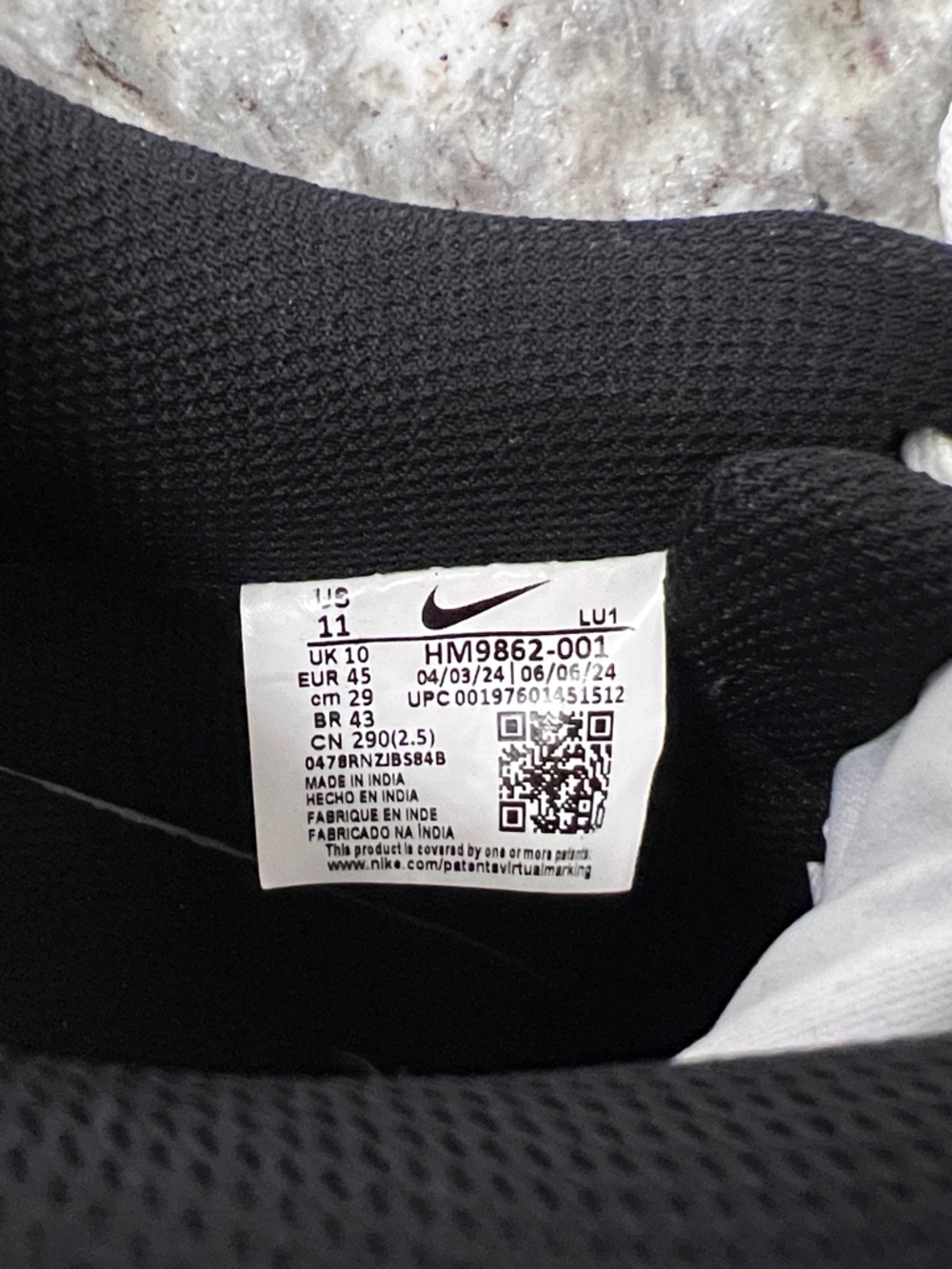 Nike Black and White Low-Top Skate Sneakers - Picture 2 of 8